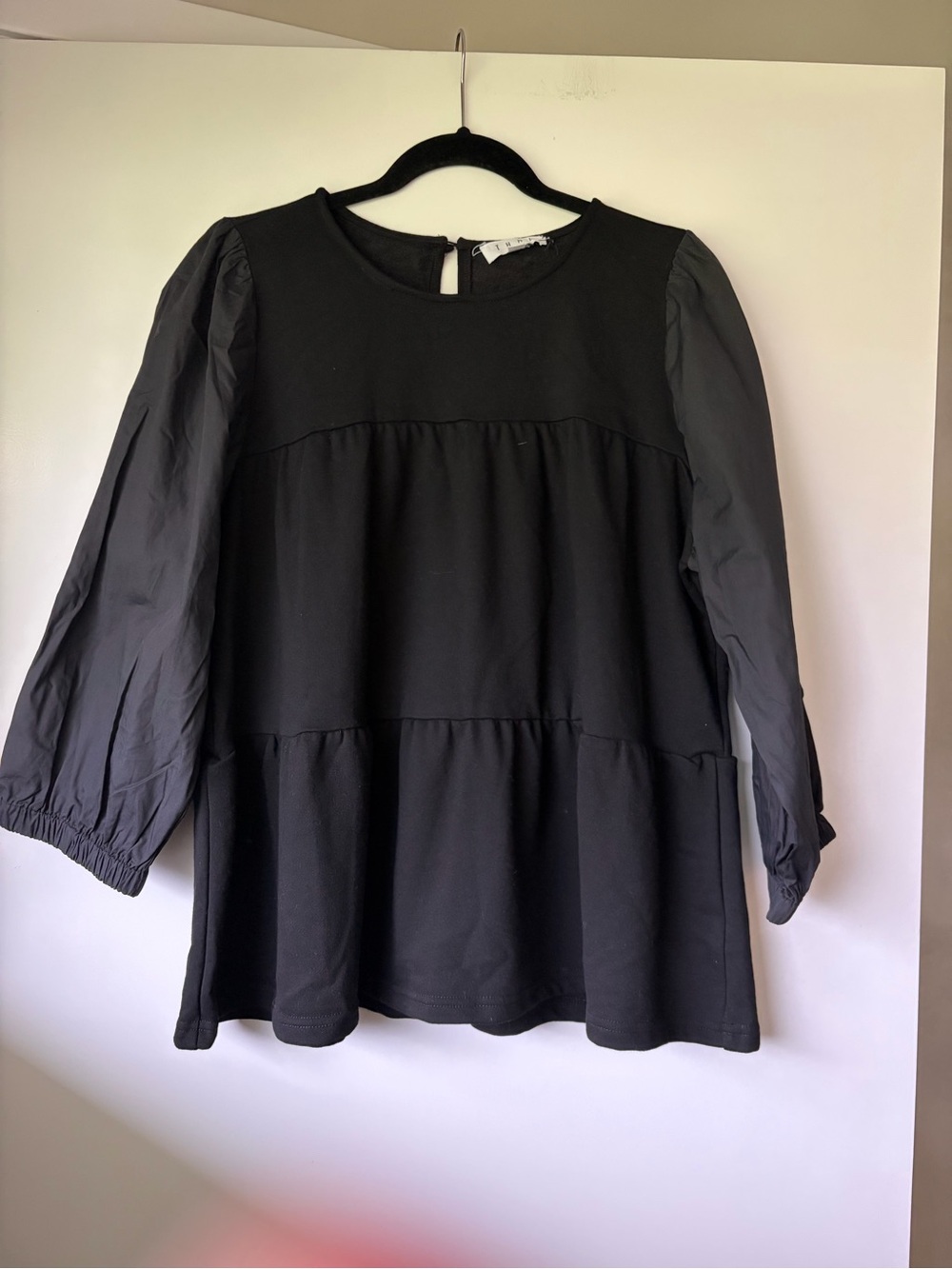 THML Women’s Poplin Sleeve Knit Tiered Top - Size XL